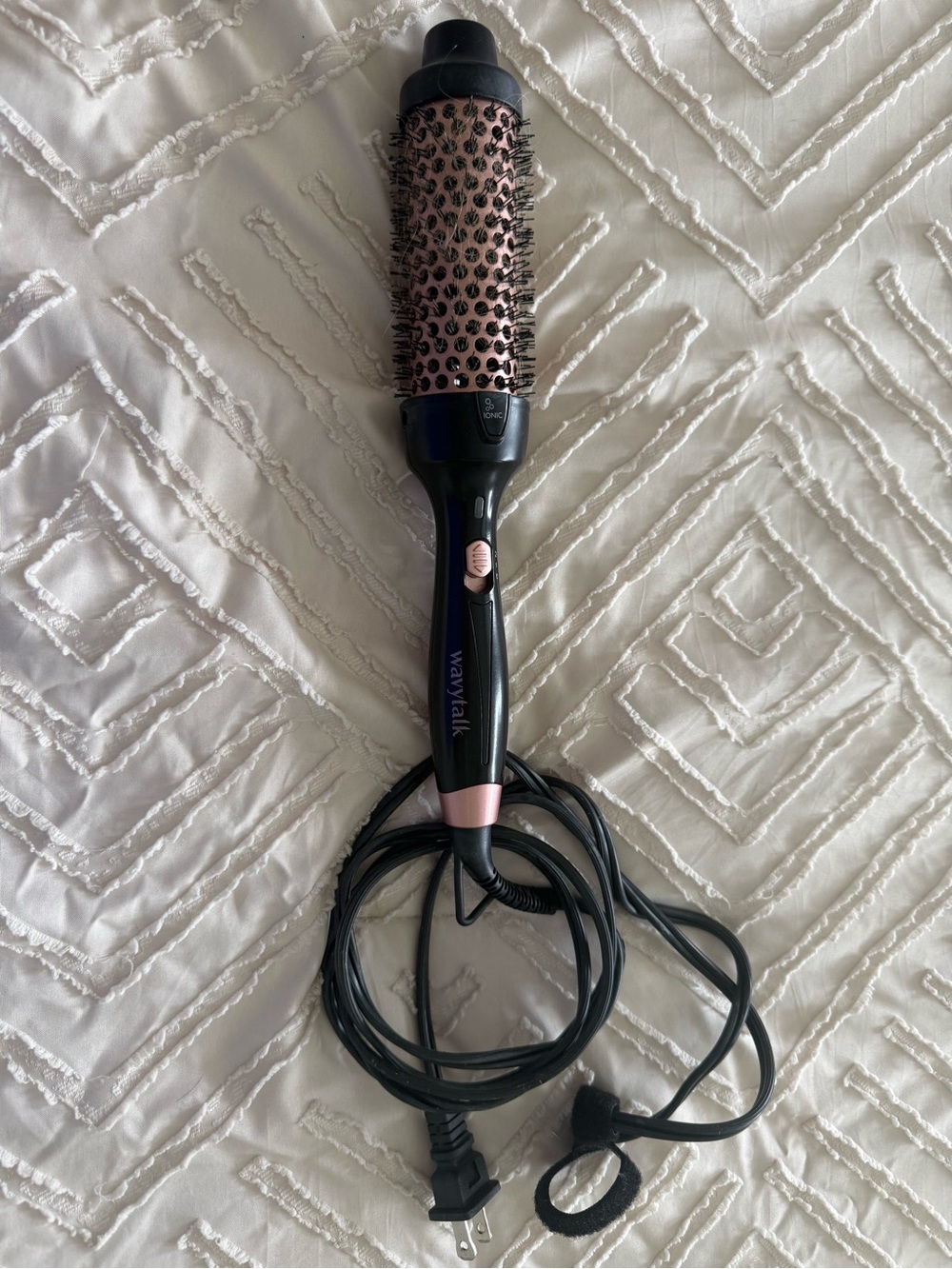 Wavyalk Pink & Black Hot Air Styling Brush